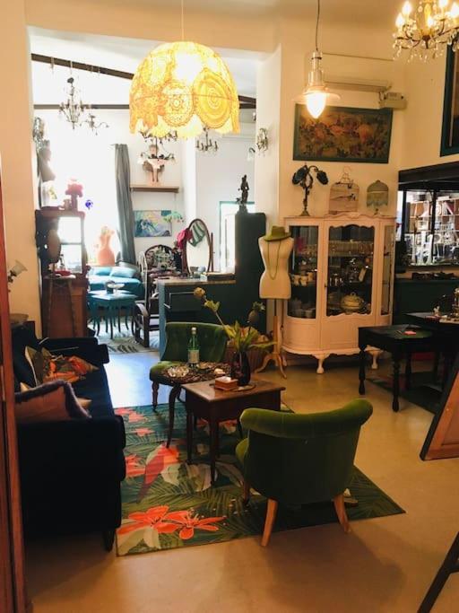 Loft D Artistes Avec Patio Au Port De Nizza Kültér fotó