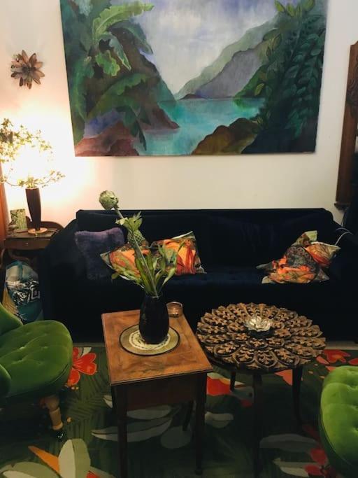 Loft D Artistes Avec Patio Au Port De Nizza Kültér fotó